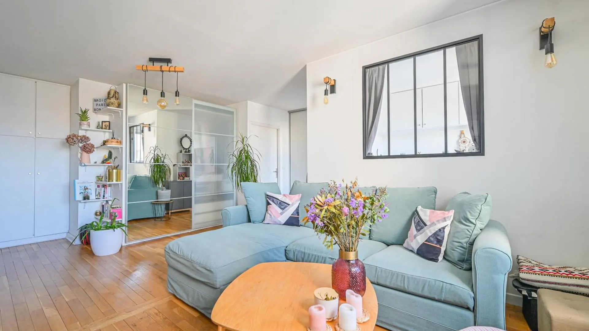 Sunny & Quiet On Courtyard 1Br Appartment パリ
